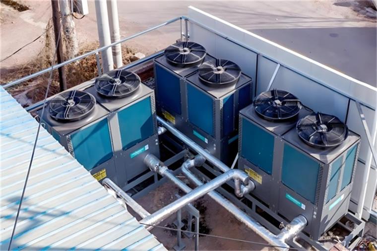 想要打造温暖舒适的工地环境？试试工地空气能供暖