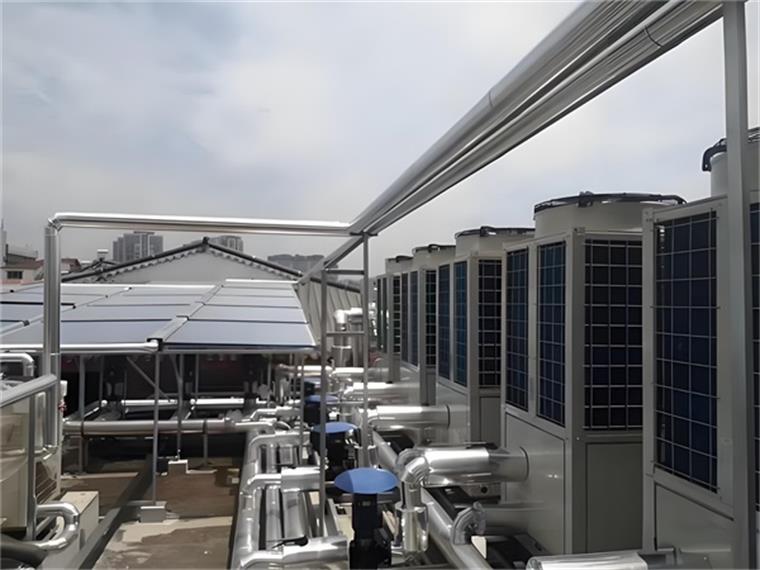 酒店空气能热水系统 VS 传统热水系统，哪个更适合酒店？