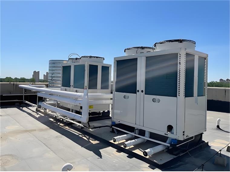 高效节能 + 稳定耐用，空气源热泵热水机组凭啥这么牛？