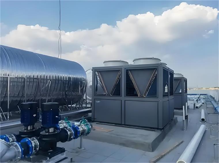 空气源大型热水机：热水设备领域的节能变革者