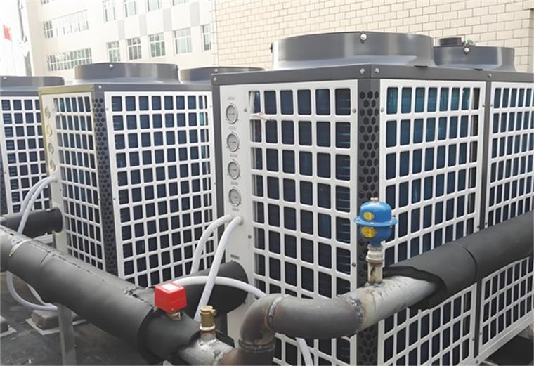 践行绿色养殖，畜牧养殖热泵助力打造零碳养殖环境
