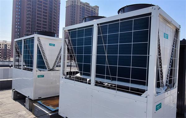 空气能供热揭秘冬季恒温泳池的节能秘诀