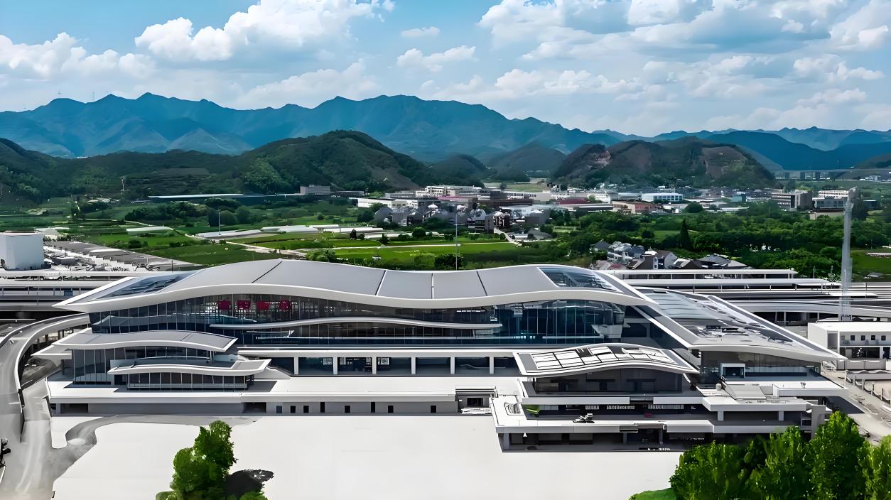 空气能技术赋能超级枢纽！纽恩泰为重庆东站打造低碳热水系统