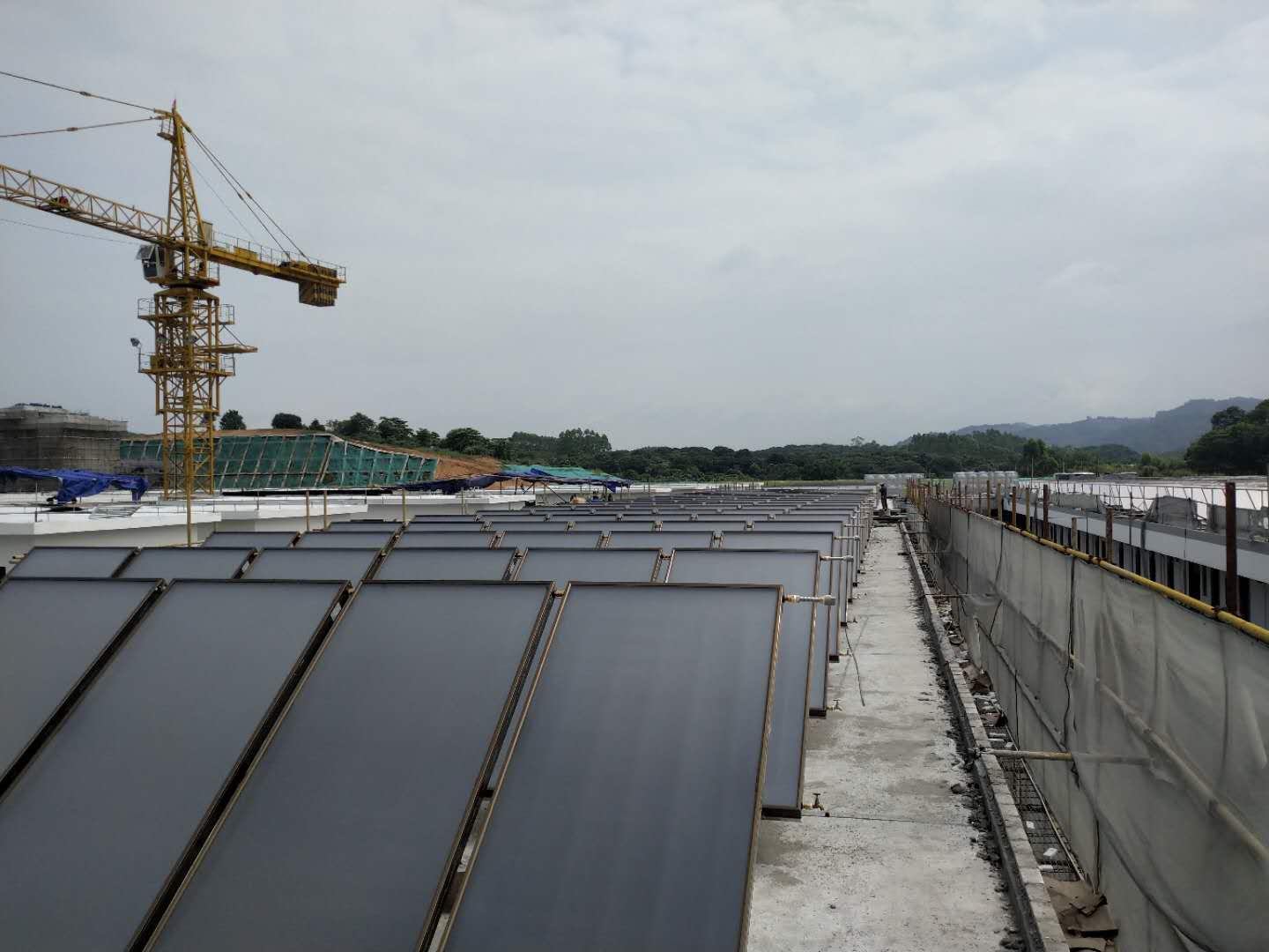 选择东莞空气能工程公司，重点看施工实力还是售后维保？